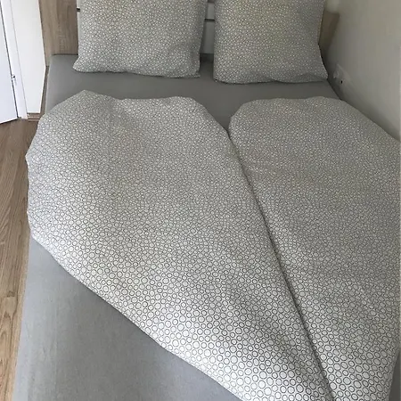 Apartman Corner 4 *