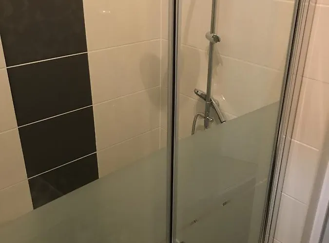 Corner 4 * שיופוק